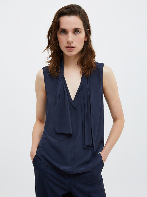  クレープデシン トップス